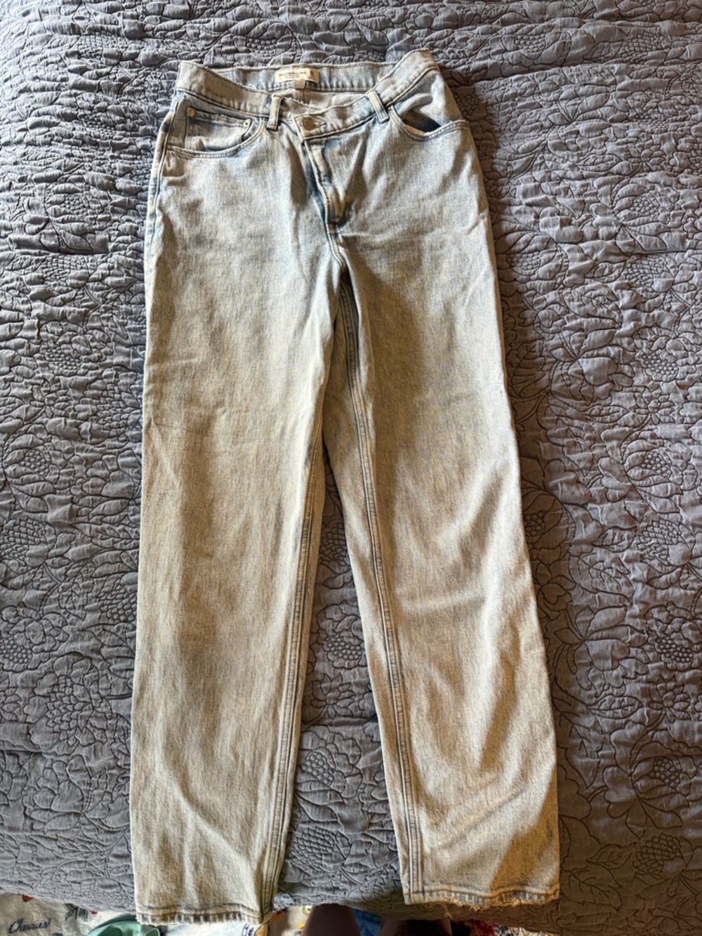 Abercrombie & Fitch 90’s High-Rise Jeans